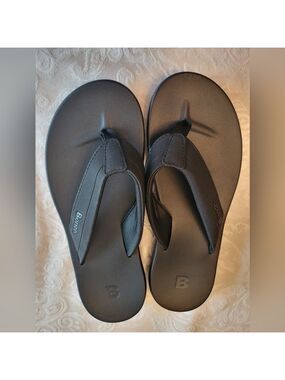 Bench Flip Flops, Black, Size 6, NWOT